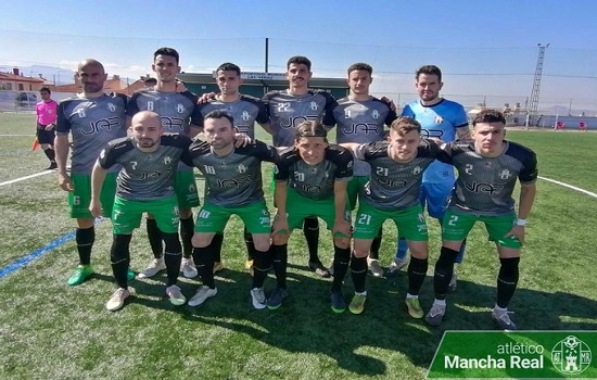 El Mancha Real gana en Las Viñas y se coloca líder