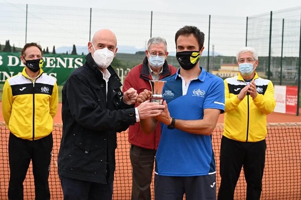 El Club de Tenis Linares Campeón de España de veteranos +35