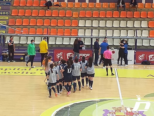 El Avanza Futsal campeón de la 2ª Andaluza de fútbol sala femenino ante el Linares Dpvo.