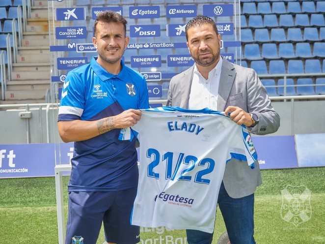 Elady presentado con el CD Tenerife