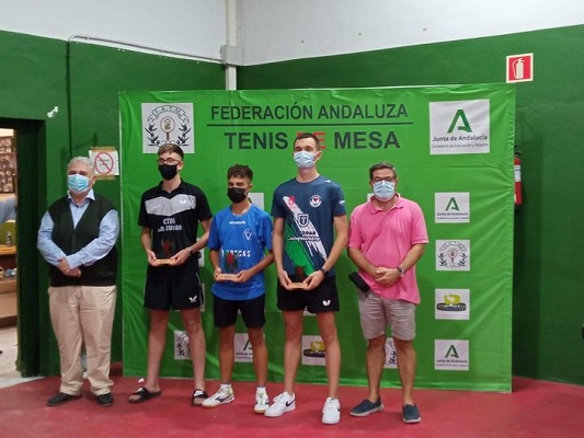 Enrique Rodríguez Salas del CTM Alcalá tercero en el Top 8 juvenil andaluz de tenis de mesa