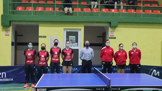 Victoria del Hujase Jaén ante el Club Universidad Católica San Antonio en División de Honor de tenis de mesa