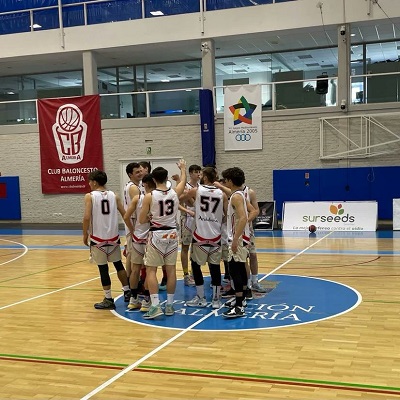 Derrota del CB Baeza en su visita al CB Almería en la Liga Nacional de baloncesto masculino