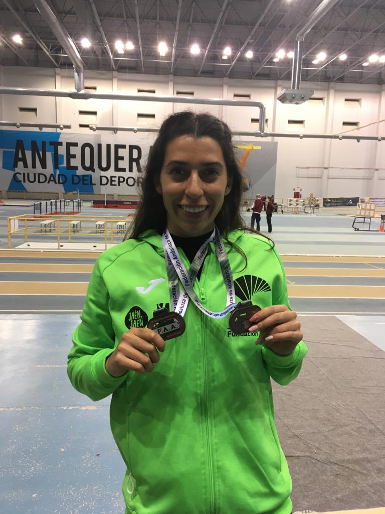 Sheila Prados doble medallista en el Andaluz de Pista Cubierta