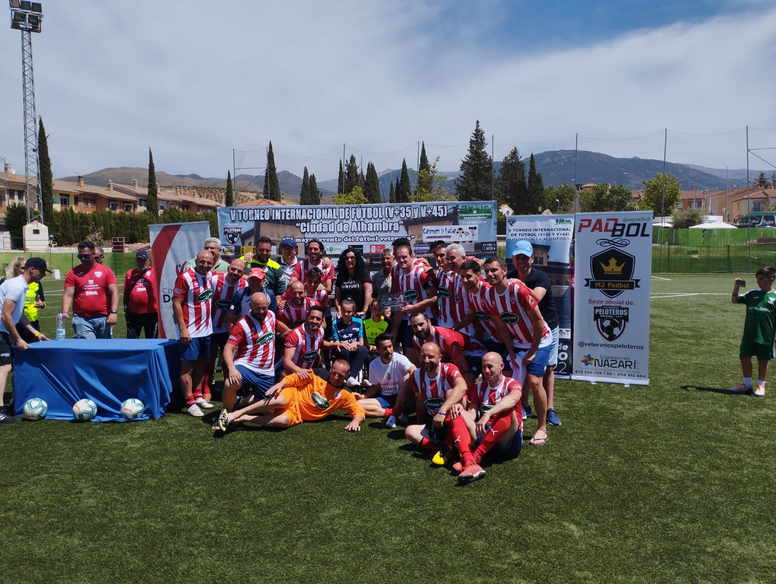 El UDC Torredonjimeno es subcampeón del prestigioso Trofeo Ciudad de la Alhambra de veteranos
