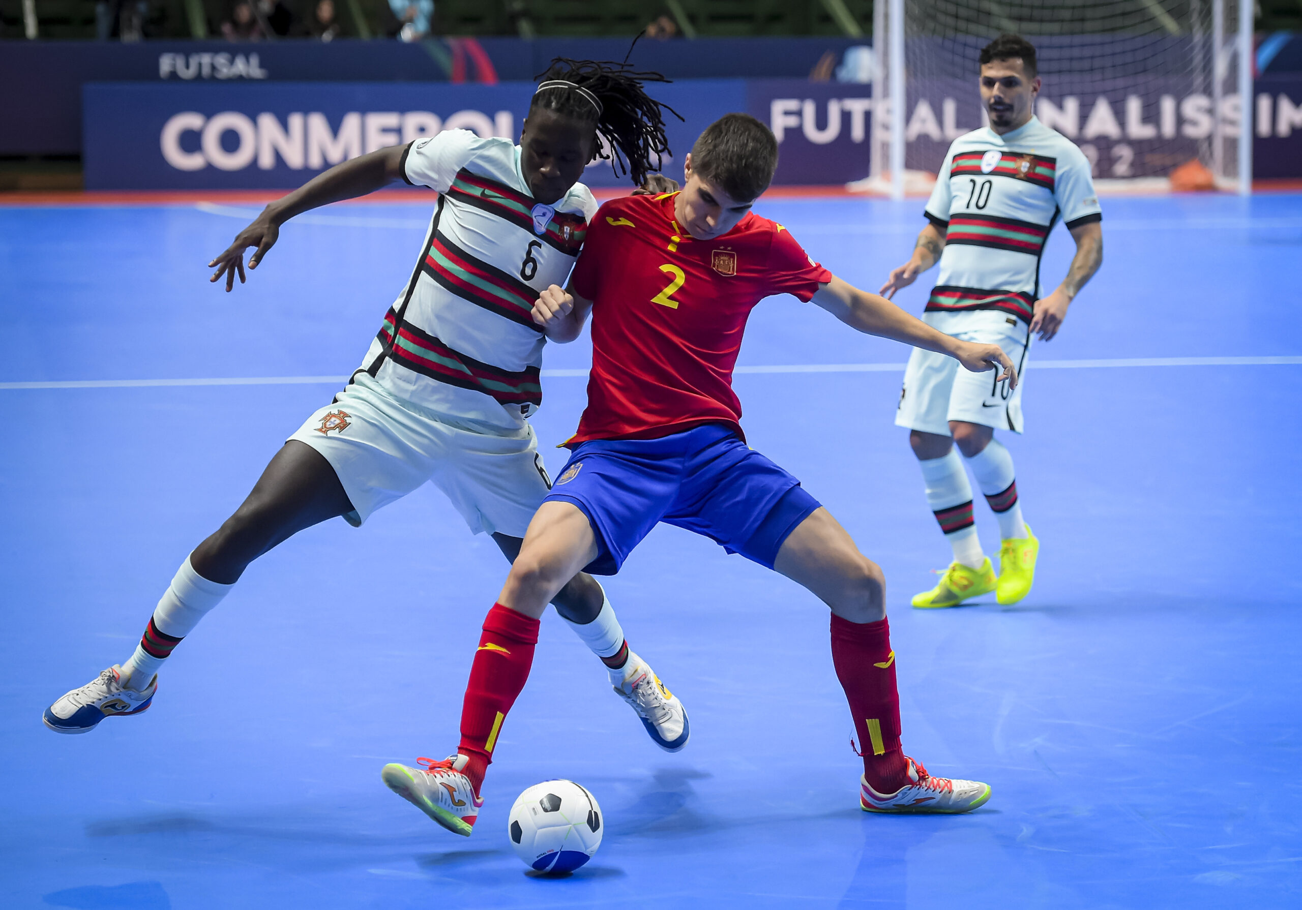 España cae en los penaltis ante Portugal en la Finalíssima, tercera acaba Paraguay.