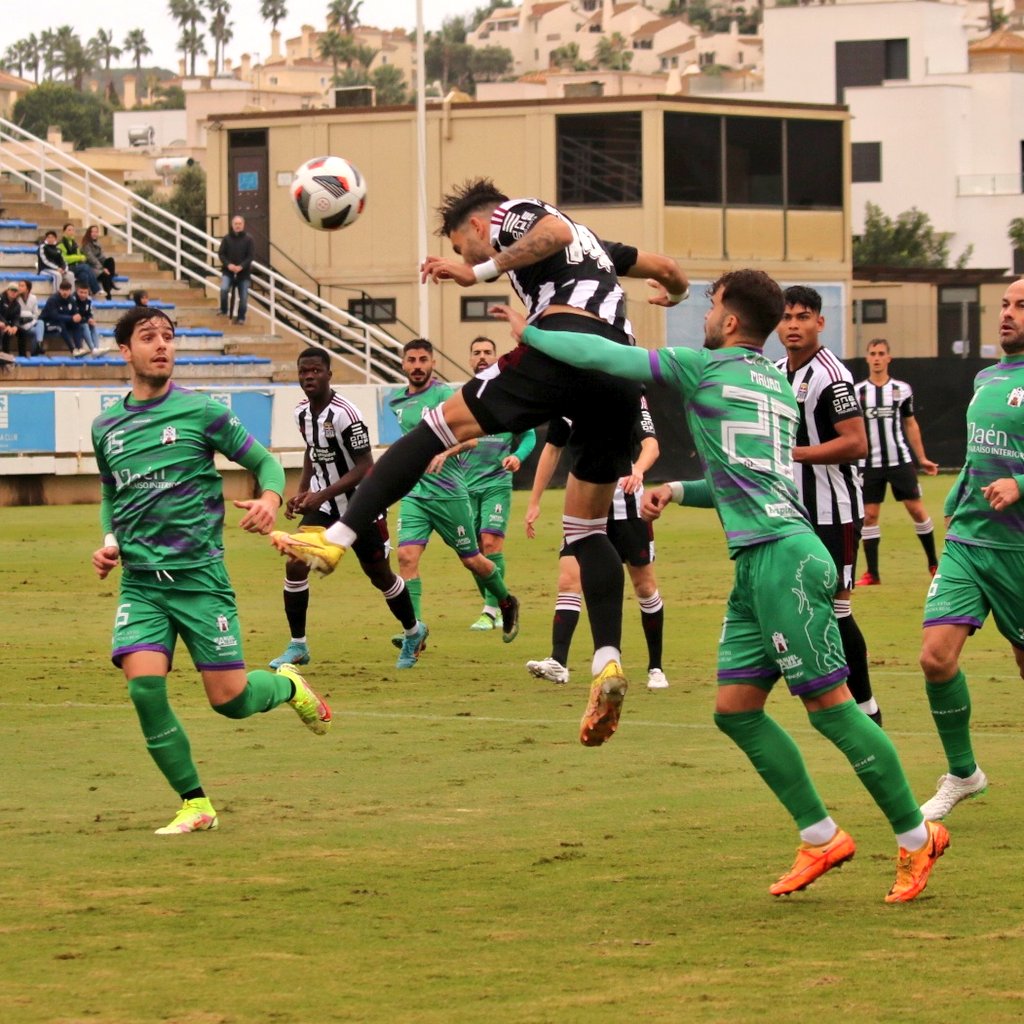 El Atl Mancha Real no puede con el FC Cartagena B en su visita