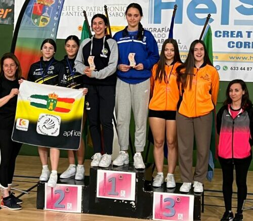 Lucía López en Sub -17 consigue dos oros en el Top TTR Andaluz de Bádminton en Humilladero