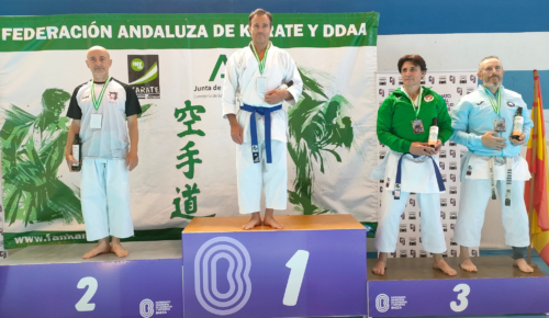 Francisco Ortega se cuelga la plata en el Campeonato de Andalucía de Veteranos en Kata disputado en Baeza