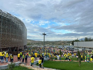 Un Jaén FS sin margen de error y apoyado por un Olivo Arena a reventar espera derrotar al Barsa para seguir vivo