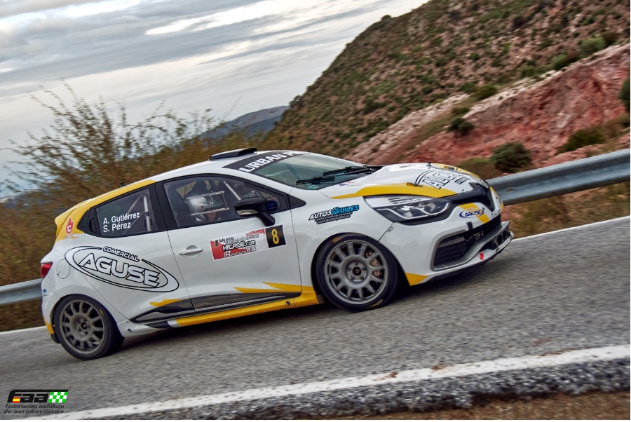 Adolfo Gutiérrez y Sara Pérez dejan en casa la victoria en el III Rally-crono Castillo de Locubín