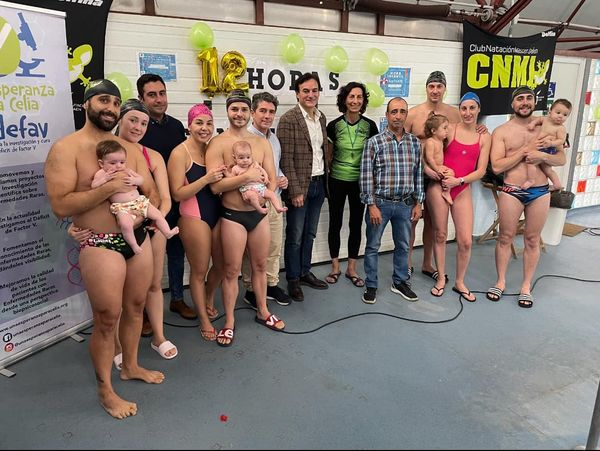 Buena participación en las 12 horas de natación solidarias en Beneficio de la Asociación Una Esperanza para Celia organizadas por el CN Máster Jaén